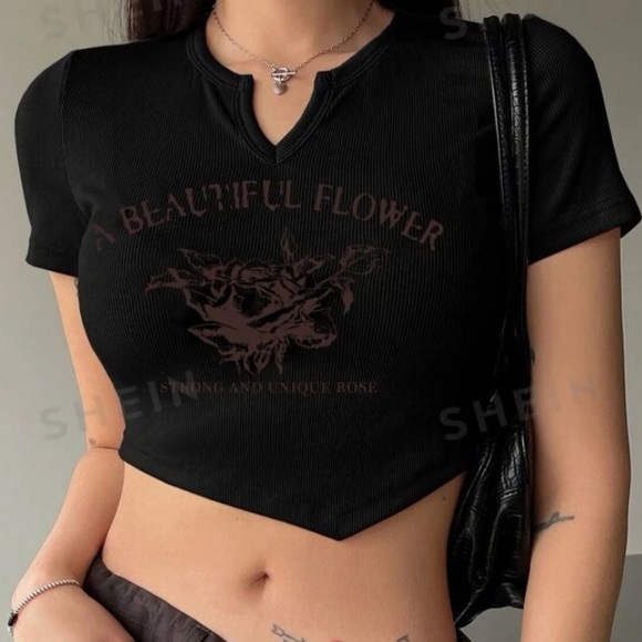 Black graphic tee crop - Picture 2 of 2